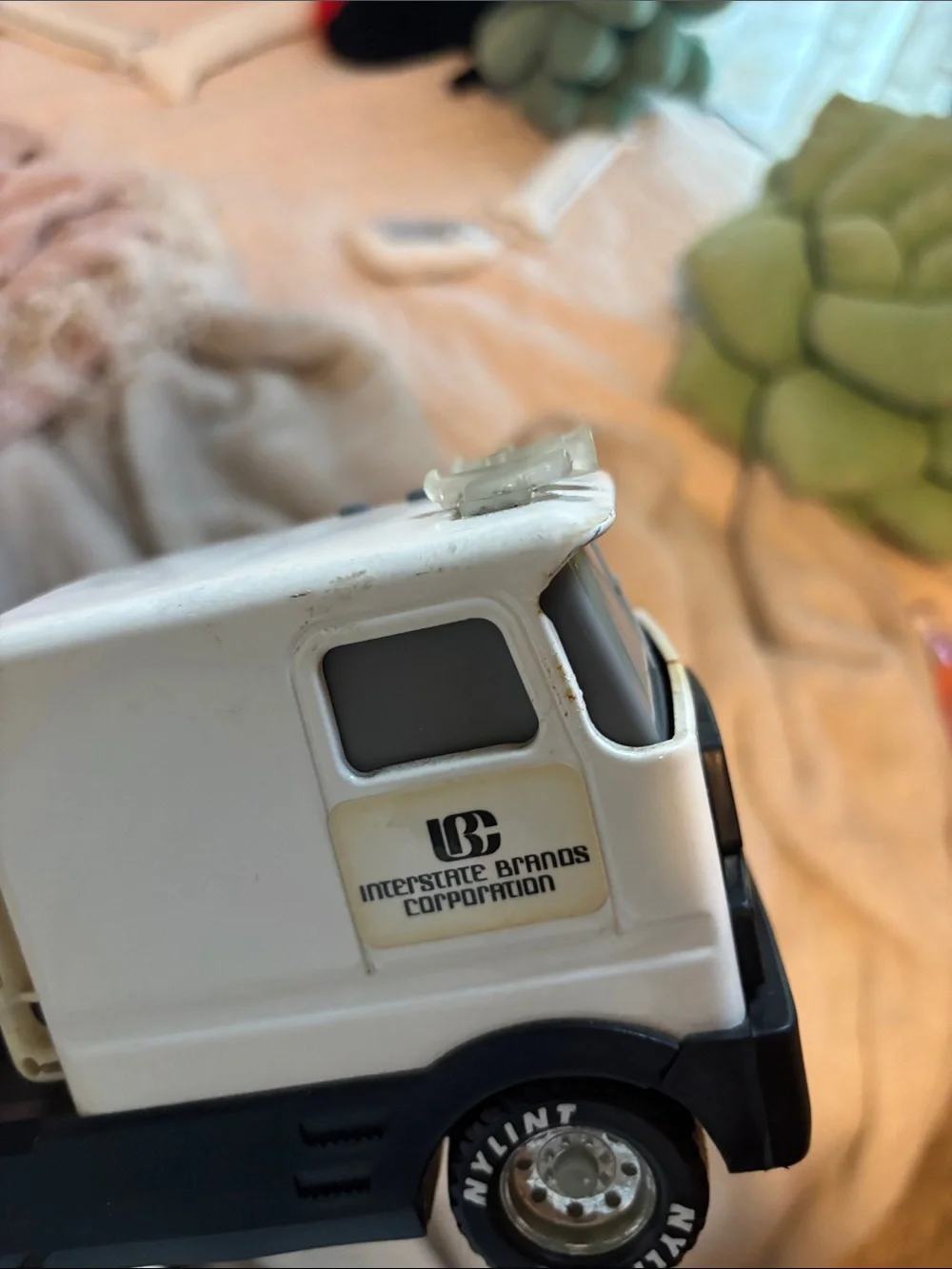 Nylint Sound Machine Wonder Bread vintage steel semi truck